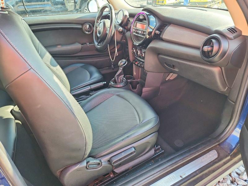 2016 Mini Cooper VIN WMWXP5C53G3B14646 COPART salvage auction — FRONT END, Fl - Certificate Of Title, sold $825 on 2026-07-07 (photo 8)