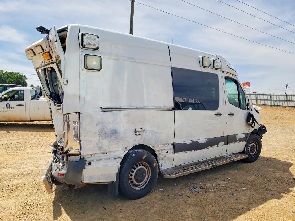 2019 Mercedes-benz Sprinter VIN WD4PF0CD0KP107447 COPART salvage auction — FRONT END, Va - Cert Of Title - Salvage, sold $4,350 on 2026-07-08 (photo 3)