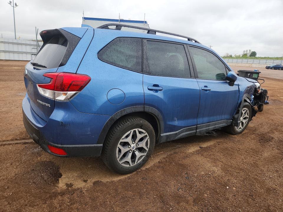 2023 Subaru Forester VIN JF2SKAEC7PH424543 COPART salvage auction — FRONT END, Salvage Title, sold $5,000 on 2026-08-03 (photo 3)