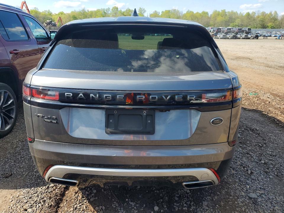 2018 Land rover RANGE ROVER VIN SALYM2RV8JA706073 COPART salvage auction — WATER/FLOOD, Nj - Cert Of Title-Salvage Flood, sold $7,400 on 2026-07-10 (photo 6)