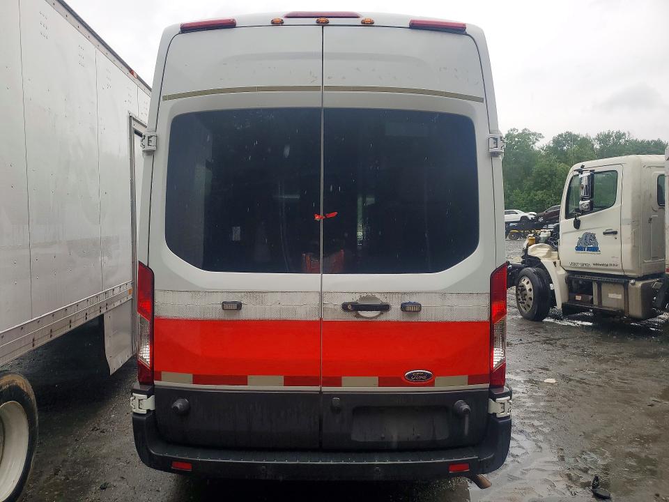 2017 Ford Transit VIN 1FTBW2XM0HKB38830 COPART salvage auction — MINOR DENT/SCRATCHES, DC - CERTIFICATE OF TITLE, sold $9,800 on 2026-09-18 (photo 6)