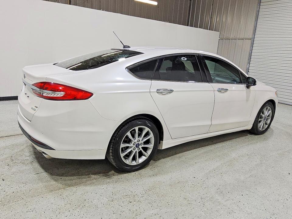 2017 Ford Fusion VIN 3FA6P0HD8HR364004 COPART salvage auction — MINOR DENT/SCRATCHES, Fl - Certificate Of Title, sold $2,400 on 2026-07-09 (photo 3)
