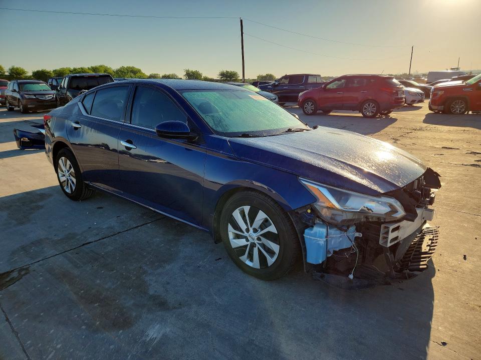 2020 Nissan Altima VIN 1N4BL4BV9LN303310 COPART salvage auction — FRONT END, Tx - Salvage Vehicle Title, sold $3,450 on 2026-07-02 (photo 4)