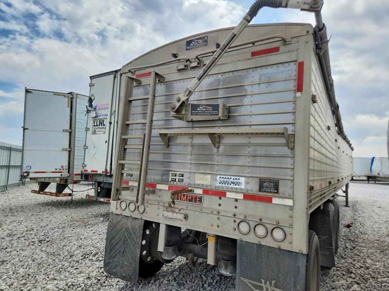 2012 Timpte Grain trailer VIN 1TDH50036CB133336 COPART salvage auction — SIDE, NE - CERT OF TITLE-SALVAGE, sold $100 on 2026-07-30 (photo 4)