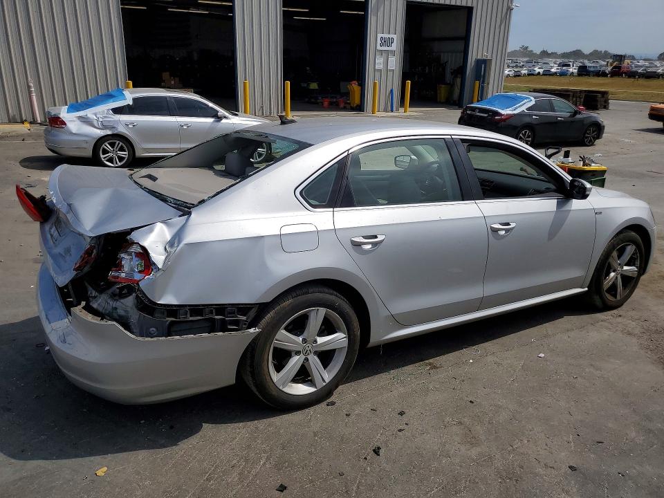 2015 Volkswagen Passat VIN 1VWAT7A34FC094742 COPART salvage auction — REAR END, Ca - Salvage Certificate, sold $575 on 2026-07-02 (photo 3)
