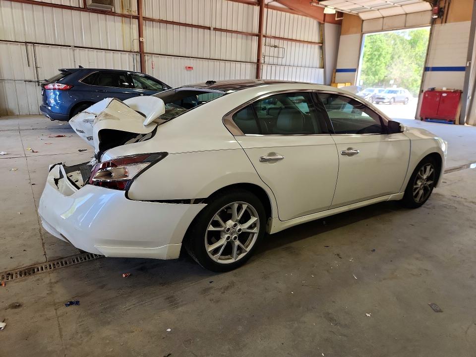 2014 Nissan VIN 1N4AA5AP5EC449714 COPART salvage auction — REAR END, VA - CERT OF TITLE - SALVAGE, sold $400 on 2026-07-02 (photo 3)
