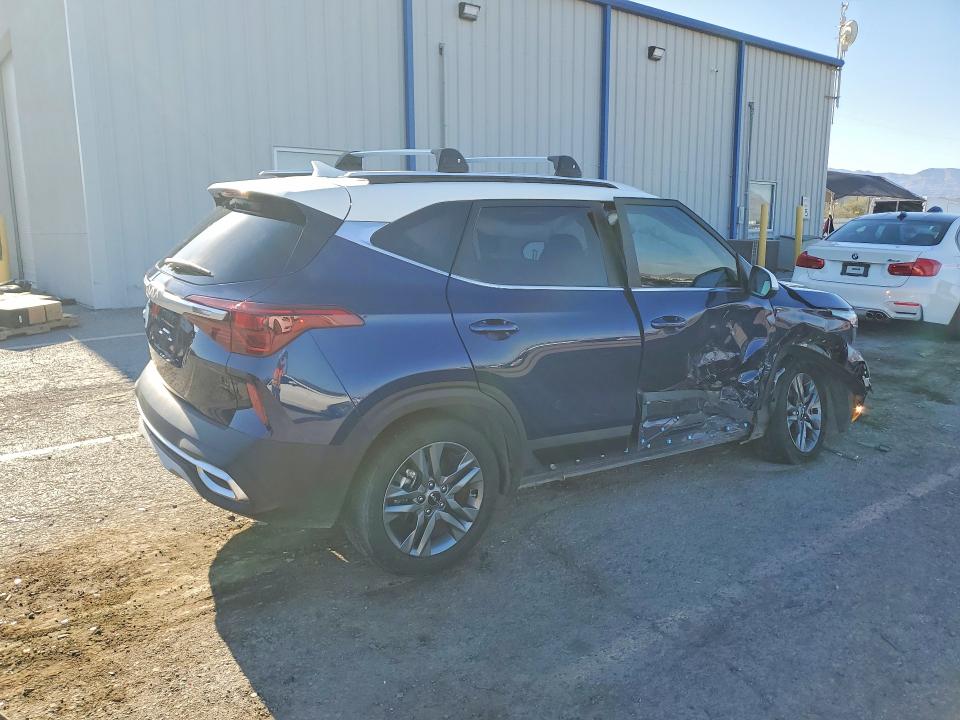 2023 Kia Seltos VIN KNDEU2AA2P7381834 COPART salvage auction — SIDE, Nv - Salvage Title, sold $3,600 on 2026-07-30 (photo 3)