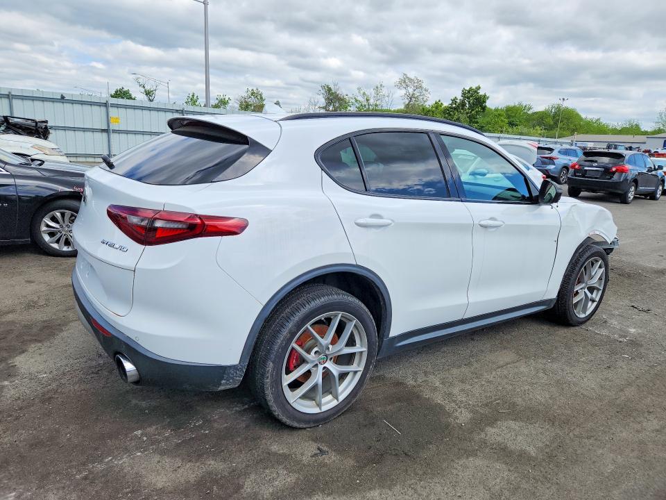 2018 Alfa romeo Stelvio VIN ZASFAKNN6J7B81614 COPART salvage auction — FRONT END, Nj - Cert Of Title-Salvage, sold $3,800 on 2026-07-03 (photo 3)