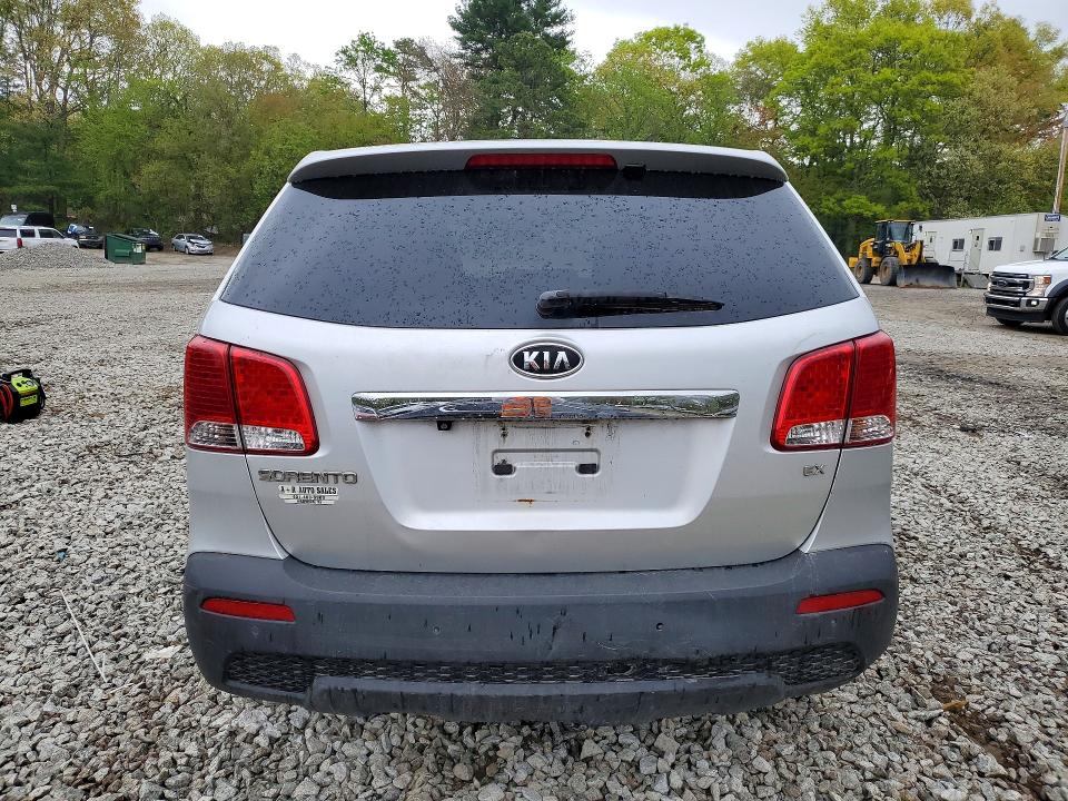 2011 Kia Sorento VIN 5XYKUCA16BG013452 COPART salvage auction — SIDE, MA - CERT OF TITLE-RECONSTRCTD COLL, sold $750 on 2026-07-22 (photo 6)