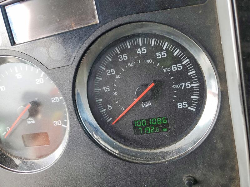 2014 Kenworth T800 VIN 1XKDDP8X2EJ411261 COPART salvage auction — FRONT END, TX - NONREPAIRABLE TITLE, sold $4,100 on 2026-07-09 (photo 8)