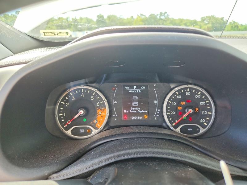 2018 Jeep VIN ZACCJABB7JPG80604 COPART salvage auction — SIDE, FL - CERT OF TITLE SLVG REBUILDABLE, sold $700 on 2026-07-29 (photo 9)