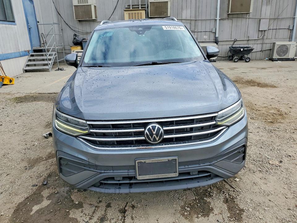 2022 Volkswagen Tiguan VIN 3VV3B7AX1NM100402 COPART salvage auction — MINOR DENT/SCRATCHES, Ca - Dis/Dlr/Exp Only Clean Title (P), sold $11,200 on 2026-07-29 (photo 5)