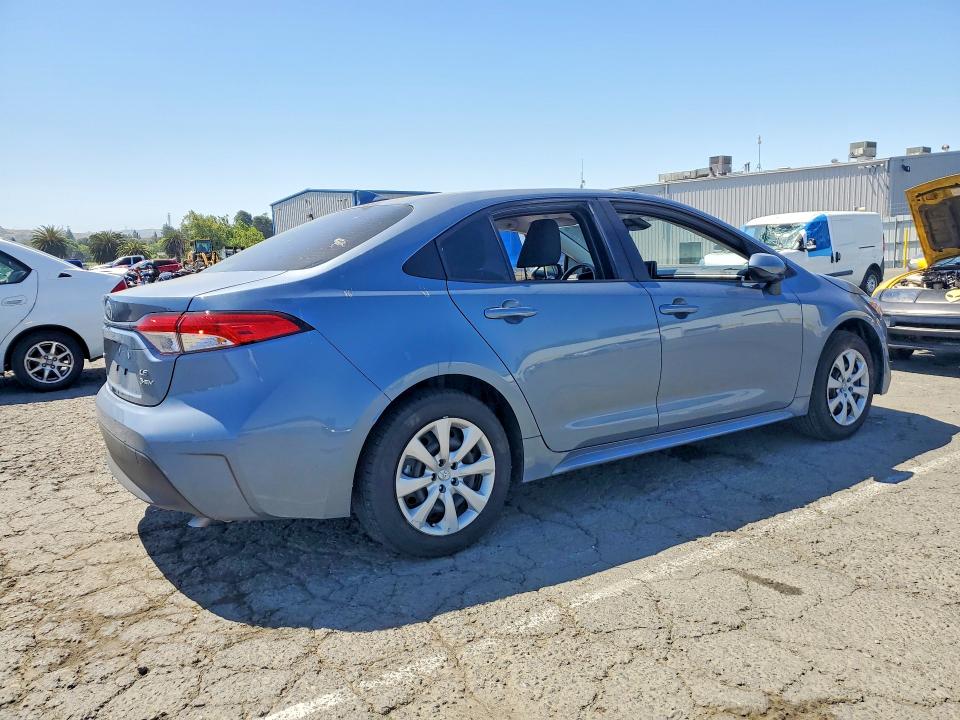 2026 Toyota Corolla VIN JTDBCMFE6T3141880 COPART salvage auction — REAR END, Ca - Salvage Certificate, sold $7,700 on 2026-07-24 (photo 3)