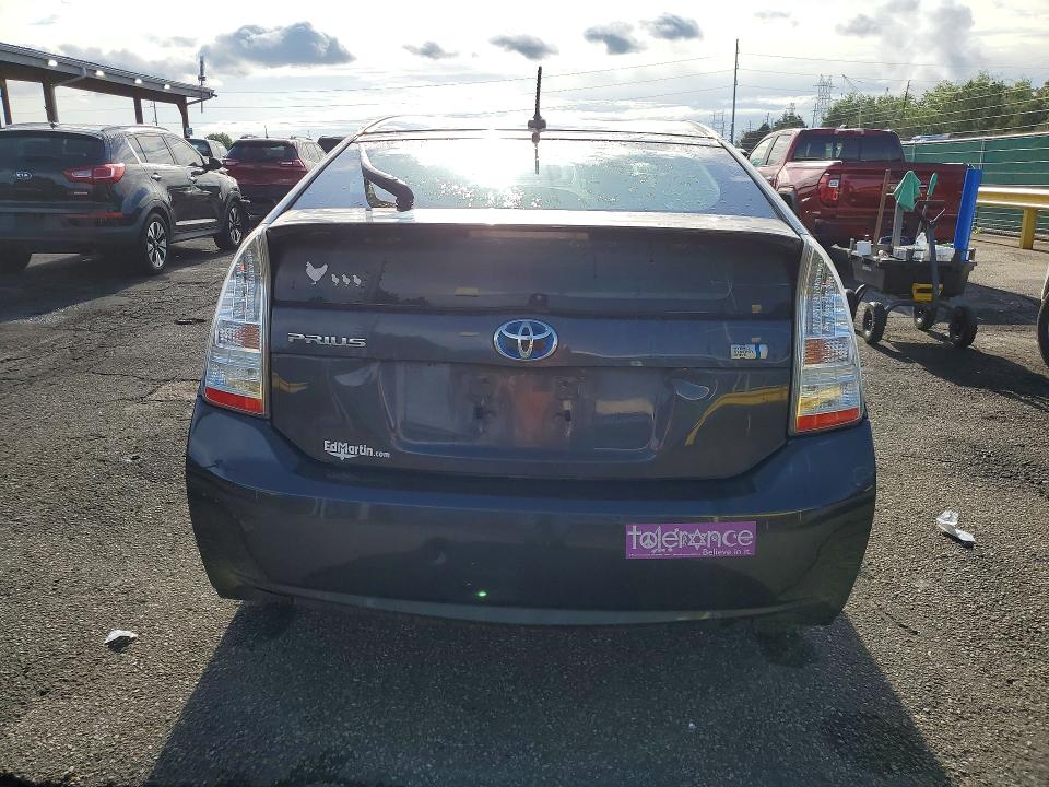 2011 Toyota Prius VIN JTDKN3DUXB0325170 COPART salvage auction — MINOR DENT/SCRATCHES, Co - Dis/Dlr/Exp Only Clean Title, sold $625 on 2026-07-07 (photo 6)