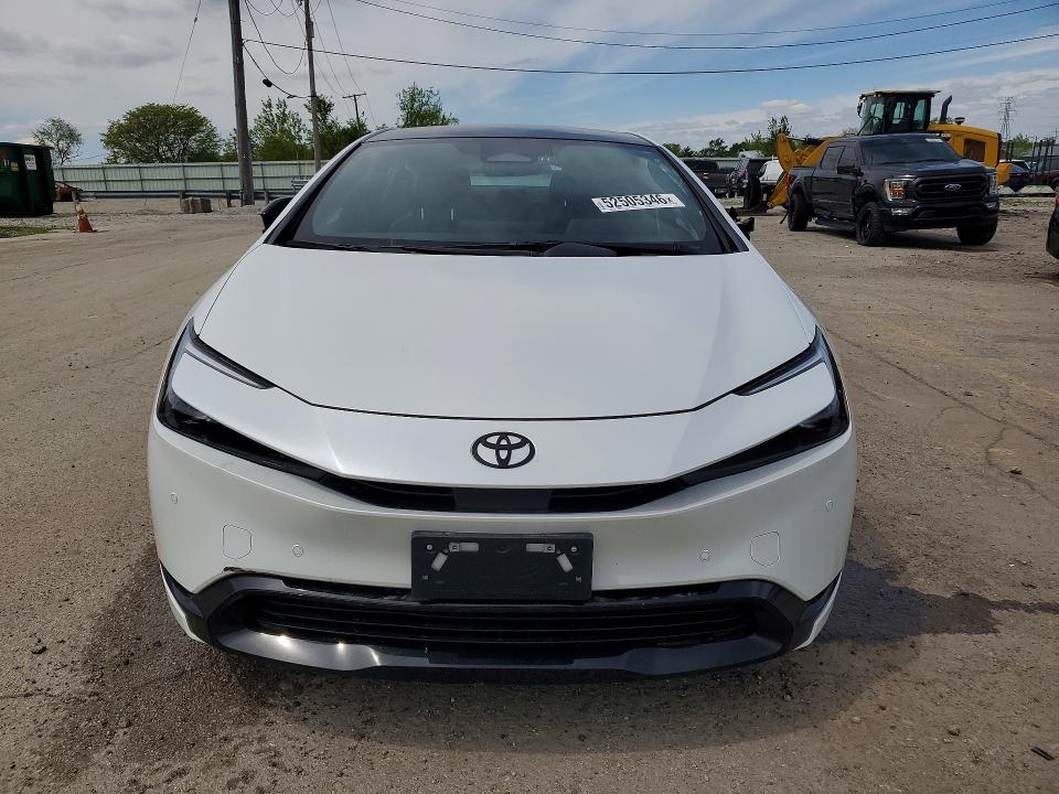 2026 Toyota Prius VIN JTDACACU3T3055495 COPART salvage auction — SIDE, Il - Salvage Certificate, sold $15,100 on 2026-07-17 (photo 5)