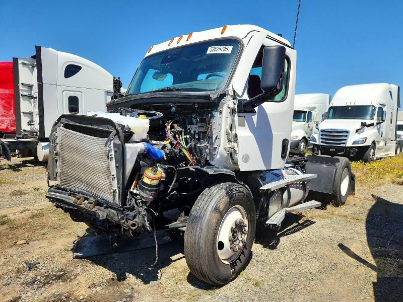 2024 Freightliner Cascadia VIN 3AKBHSDV9RSVJ0293 COPART salvage auction — FRONT END, CA - SALVAGE CERTIFICATE, sold $3,200 on 2026-09-15 (photo 2)