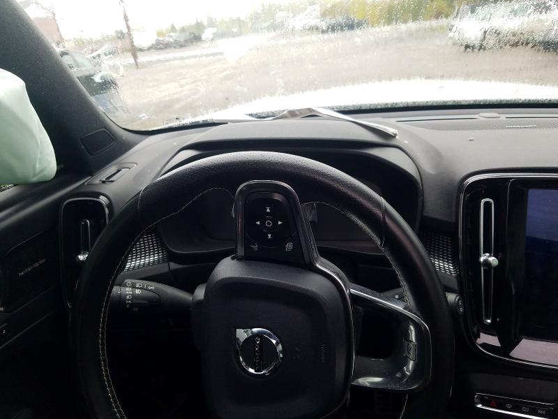2020 Volvo Xc40 VIN YV4162UM3L2316669 COPART salvage auction — ALL OVER, Qc - Gravement Accidente, sold $2,500 on 2026-07-14 (photo 9)