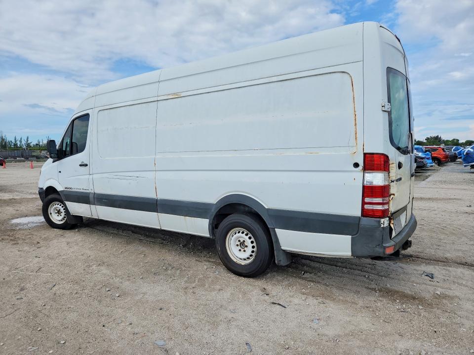 2007 Dodge Sprinter VIN WD0PE845475182505 COPART salvage auction — REAR END, Fl - Cert Of Title Slvg Rebuildable, sold $375 on 2026-07-30 (photo 2)