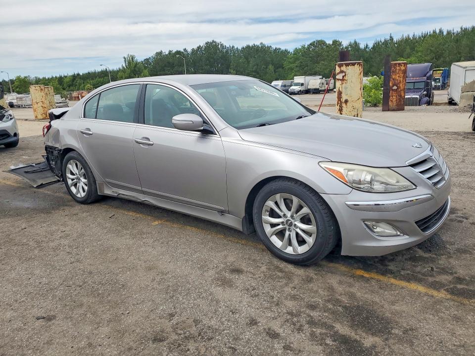 2013 Hyundai Genesis VIN KMHGC4DD6DU246281 COPART salvage auction — REAR END, SC - CERT OF TITLE-SALVAGE, sold $825 on 2026-07-03 (photo 4)