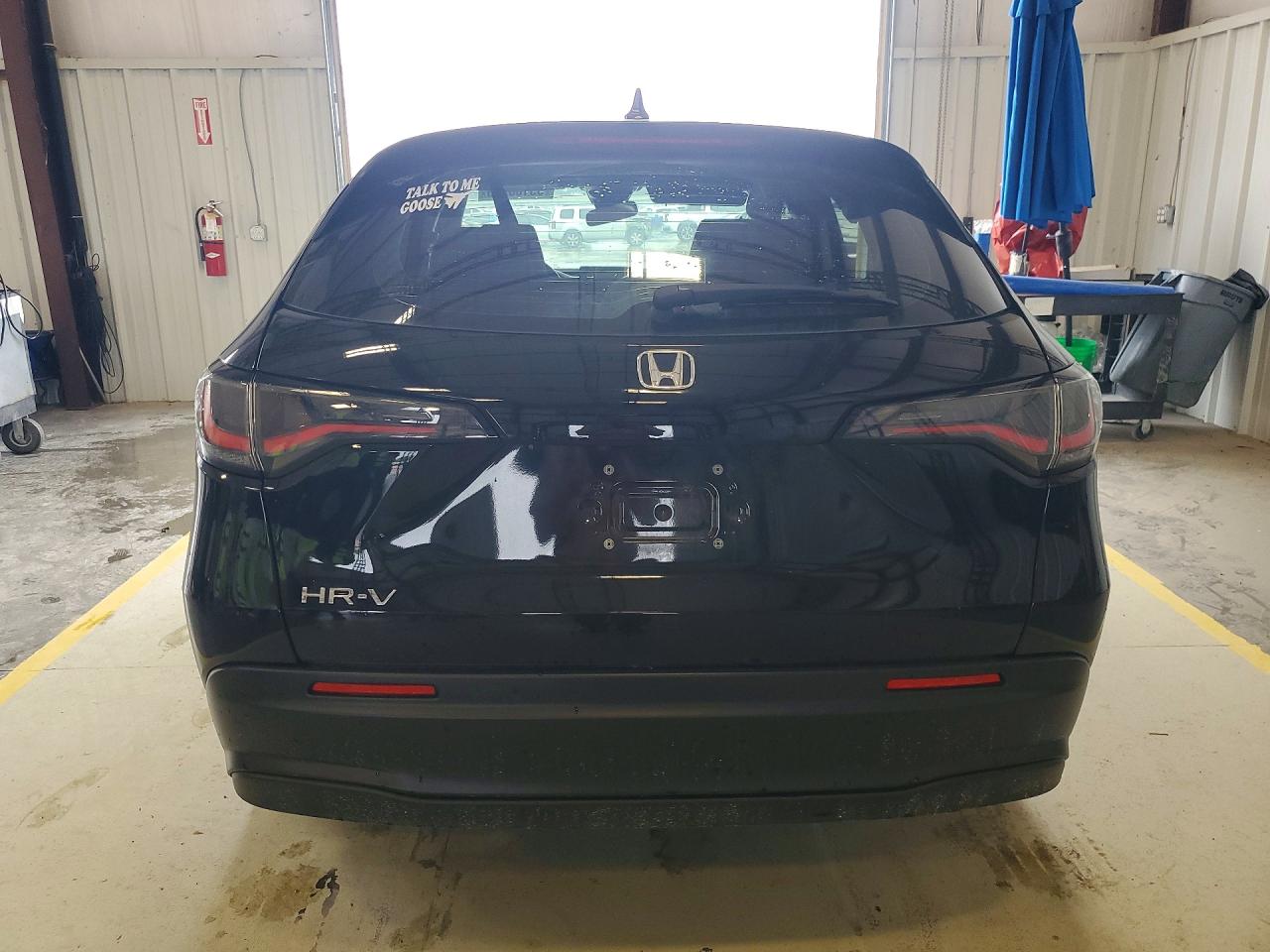 2025 Honda HR-V VIN 3CZRZ1H38SM700974 COPART salvage auction — Front End, TX - SALVAGE VEHICLE TITLE, sold $7,200 on 2026-07-09 (photo 6)