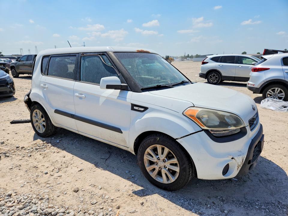 2013 Kia VIN KNDJT2A57D7753684 COPART salvage auction — REAR END, Tx - Salvage Vehicle Title, sold $825 on 2026-07-02 (photo 4)