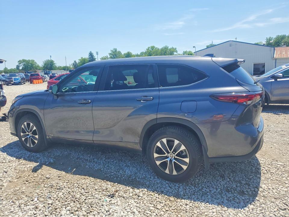 2024 Toyota Highlander VIN 5TDKBRCH6RS141416 COPART salvage auction — REAR END, Il - Certificate Of Title, sold $25,750 on 2026-07-24 (photo 2)