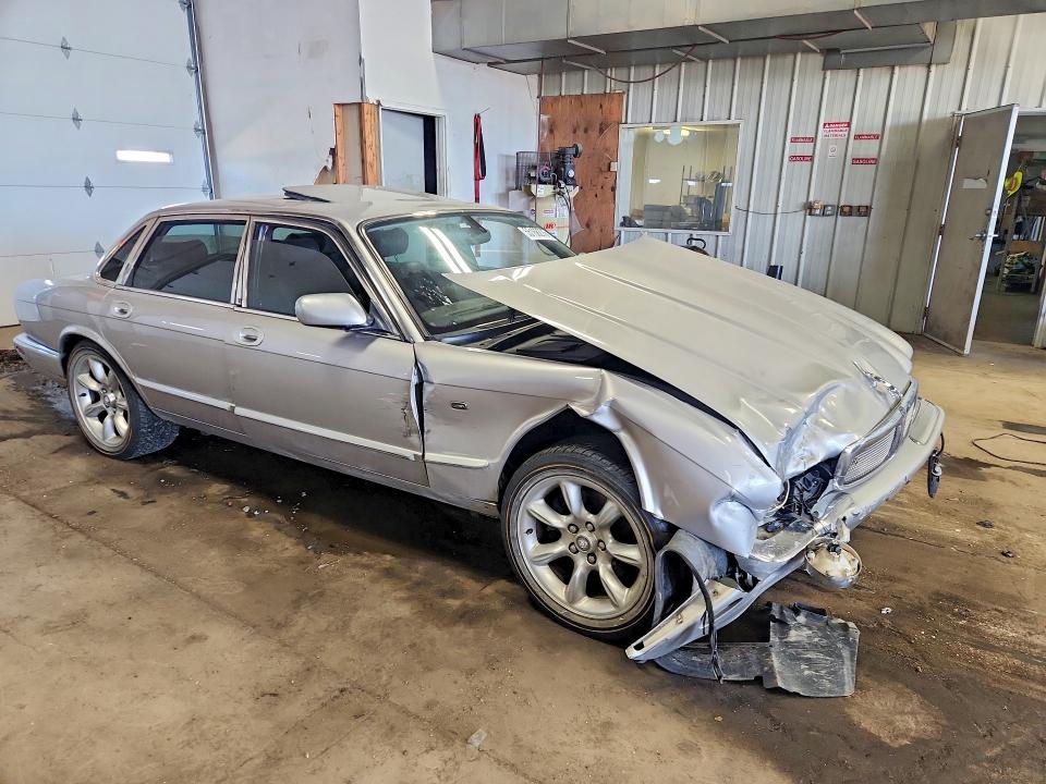 2000 Jaguar Xj series VIN SAJDA15B9YMF18129 COPART salvage auction — FRONT END, Wi - Junked Vehicle Bill Of Sale, sold $675 on 2026-07-06 (photo 4)