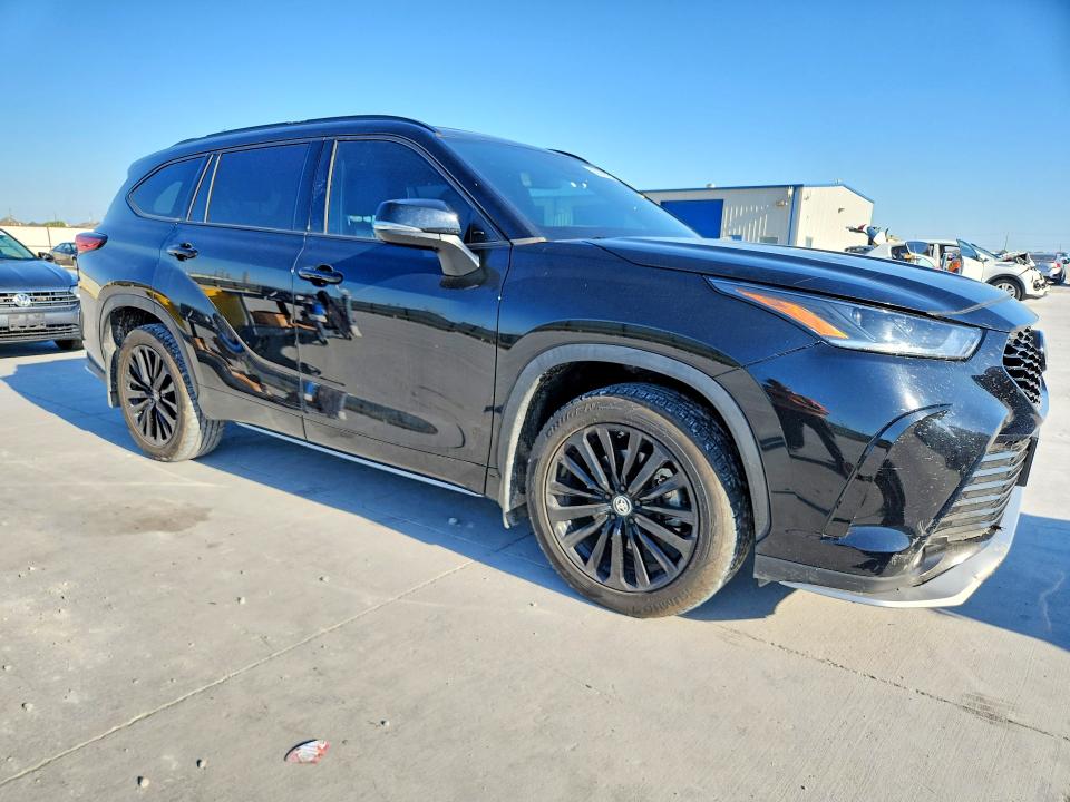2023 Toyota Highlander VIN 5TDKDRAH0PS014705 COPART salvage auction — HAIL, Tx - Certificate Of Title, sold $300 on 2026-07-31 (photo 4)