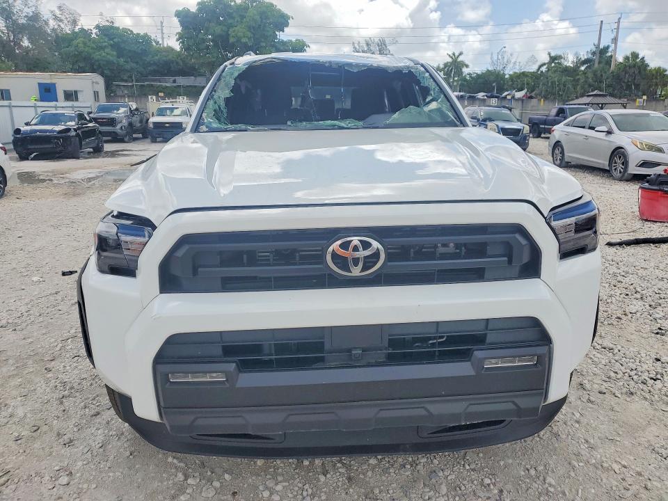 2026 Toyota 4runner VIN JTEVA5BR5T5086243 COPART salvage auction — ROLLOVER, Fl - Certificate Of Destruction, sold $12,600 on 2026-07-14 (photo 5)