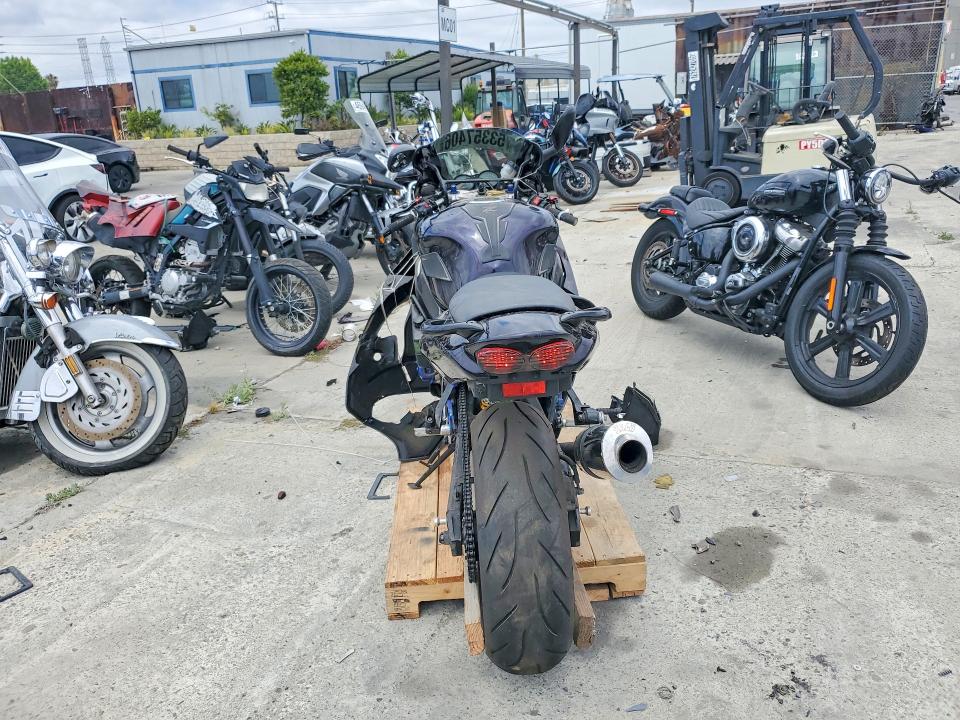 2000 Kawasaki Zx900 VIN JKAZX2E17YA001355 COPART salvage auction — FRONT END, Ca - Salvage Certificate, sold $250 on 2026-07-02 (photo 4)