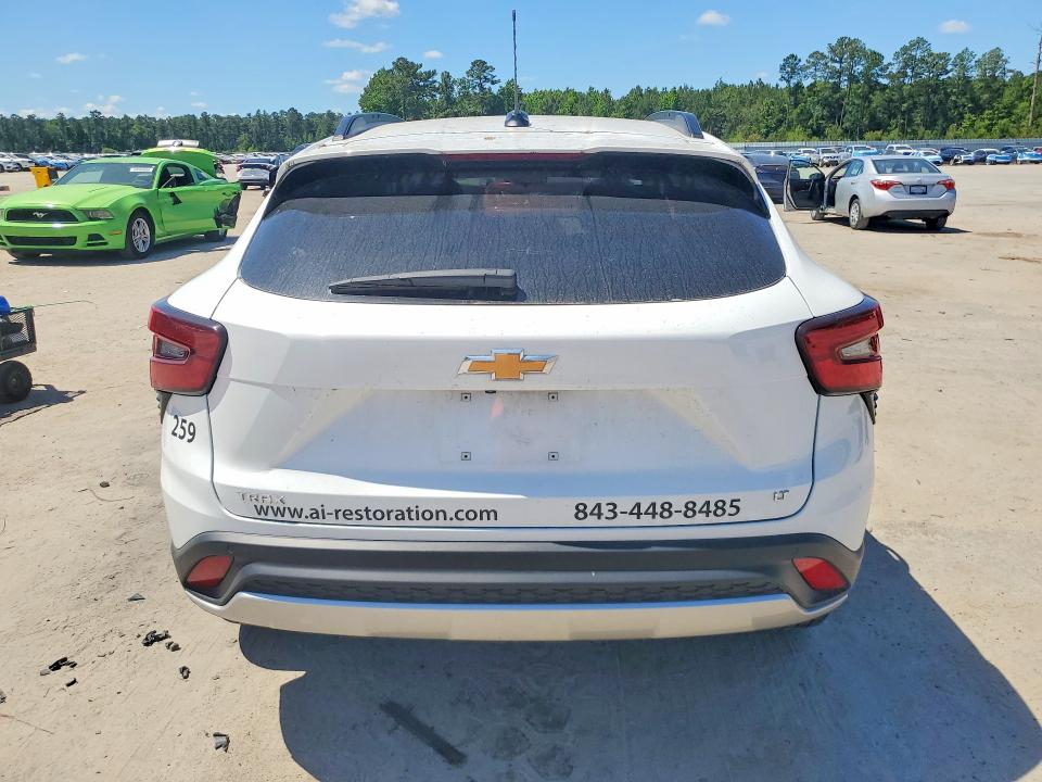 2025 Chevrolet Trax VIN KL77LHEP2SC279847 COPART salvage auction — SIDE, Sc - Cert Of Title-Salvage, sold $6,400 on 2026-07-27 (photo 6)