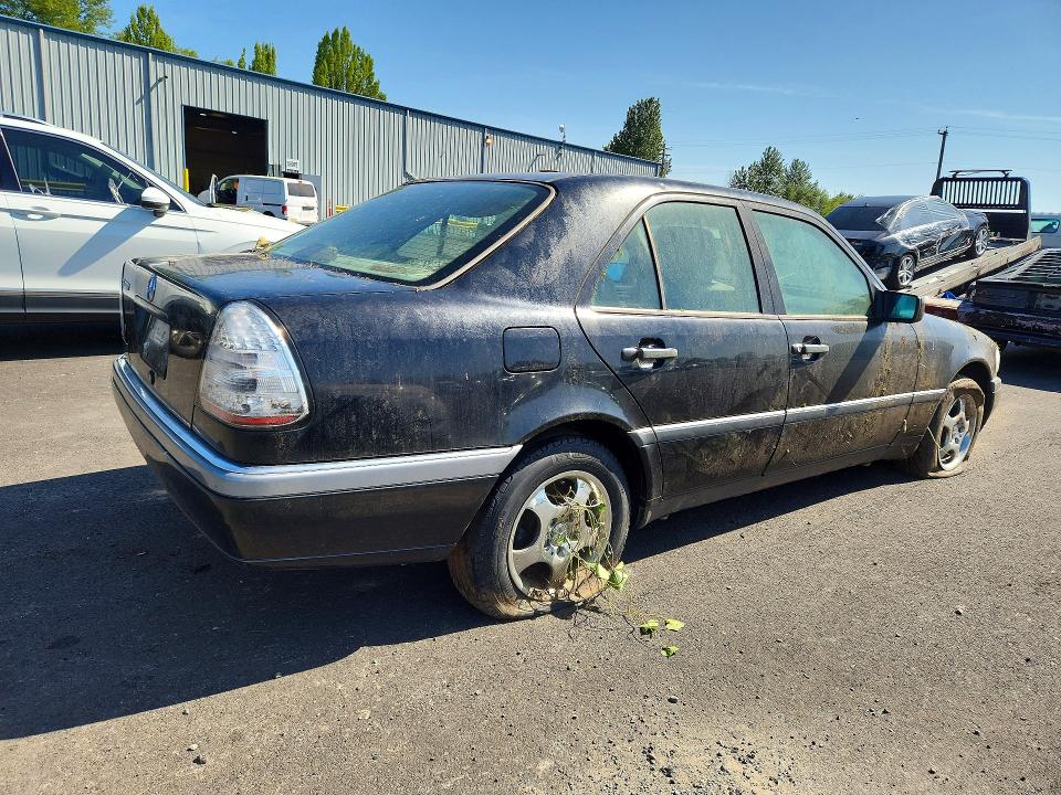 1995 Mercedes-benz C-klasse VIN WDBHA28E8SF256722 COPART salvage auction — FRONT END, Or - Lien Papers Salvage, sold $250 on 2026-07-27 (photo 3)