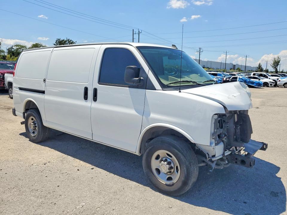 2022 Chevrolet Express VIN 1GCWGAFP9N1279871 COPART salvage auction — FRONT END, Fl - Cert Of Title Slvg Rebuildable, sold $8,700 on 2026-07-29 (photo 4)