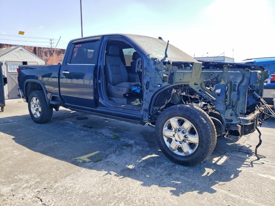 2022 Chevrolet Silverado 2500 VIN 1GC4YPEY2NF360036 COPART salvage auction — STRIPPED, Ca - Salvage Certificate, sold $8,100 on 2026-07-08 (photo 4)