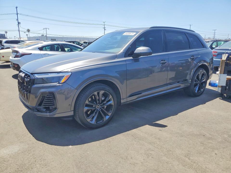2025 Audi Q7 VIN WA1LVBF78SD005015 COPART salvage auction — Minor Dent/Scratches, TX - SALVAGE VEHICLE TITLE (P), sold $25,250 on 2026-06-24 (photo 1)
