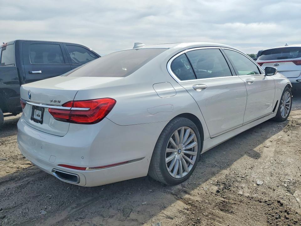 2016 BMW 7er VIN WBA7E2C50GG503836 COPART salvage auction — FRONT END, IN - CERT OF TITLE-SALVAGE TITLE, sold $5,200 on 2026-08-03 (photo 3)