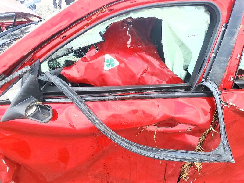 2018 Alfa romeo VIN ZASFAKEV2J7C18478 COPART salvage auction — ROLLOVER, Fl - Cert Of Title Slvg Rebuildable, sold $3,600 on 2026-08-10 (photo 7)