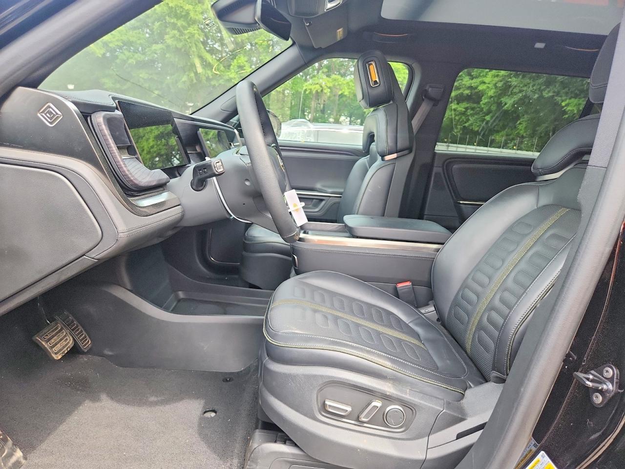 2025 Rivian R1S VIN 7PDSGBBA7SN059096 COPART salvage auction — Rear End, GA - CERT OF TITLE-SALVAGE, sold $31,500 on 2026-07-02 (photo 7)