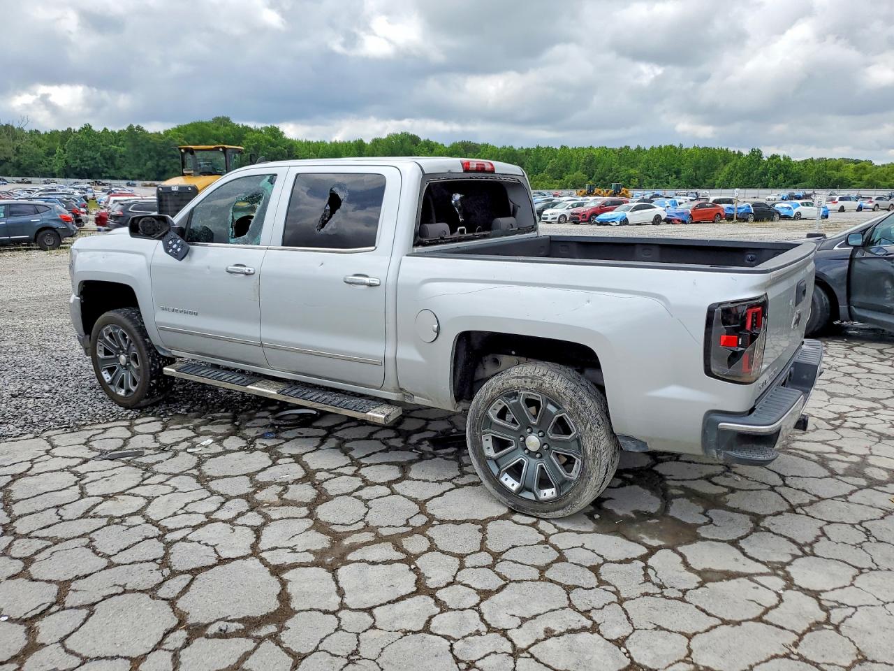 2016 Chevrolet Silverado 1500 VIN 3GCPCREC0GG301824 COPART salvage auction — Vandalized, TN - SALVAGE CERTIFICATE, sold $5,100 on 2026-07-09 (photo 2)