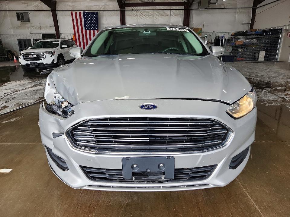 2016 Ford Fusion VIN 3FA6P0LUXGR406114 COPART salvage auction — FRONT END, Il - Salvage Certificate, sold $1,450 on 2026-07-27 (photo 5)