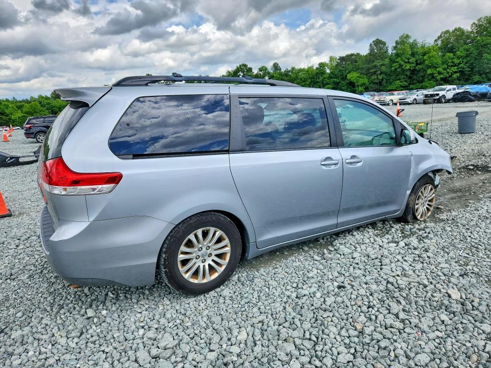 2014 Toyota Sienna VIN 5TDYK3DC4ES433277 COPART salvage auction — FRONT END, Nc - Salvage Certificate Of Title, sold $3,850 on 2026-07-08 (photo 3)