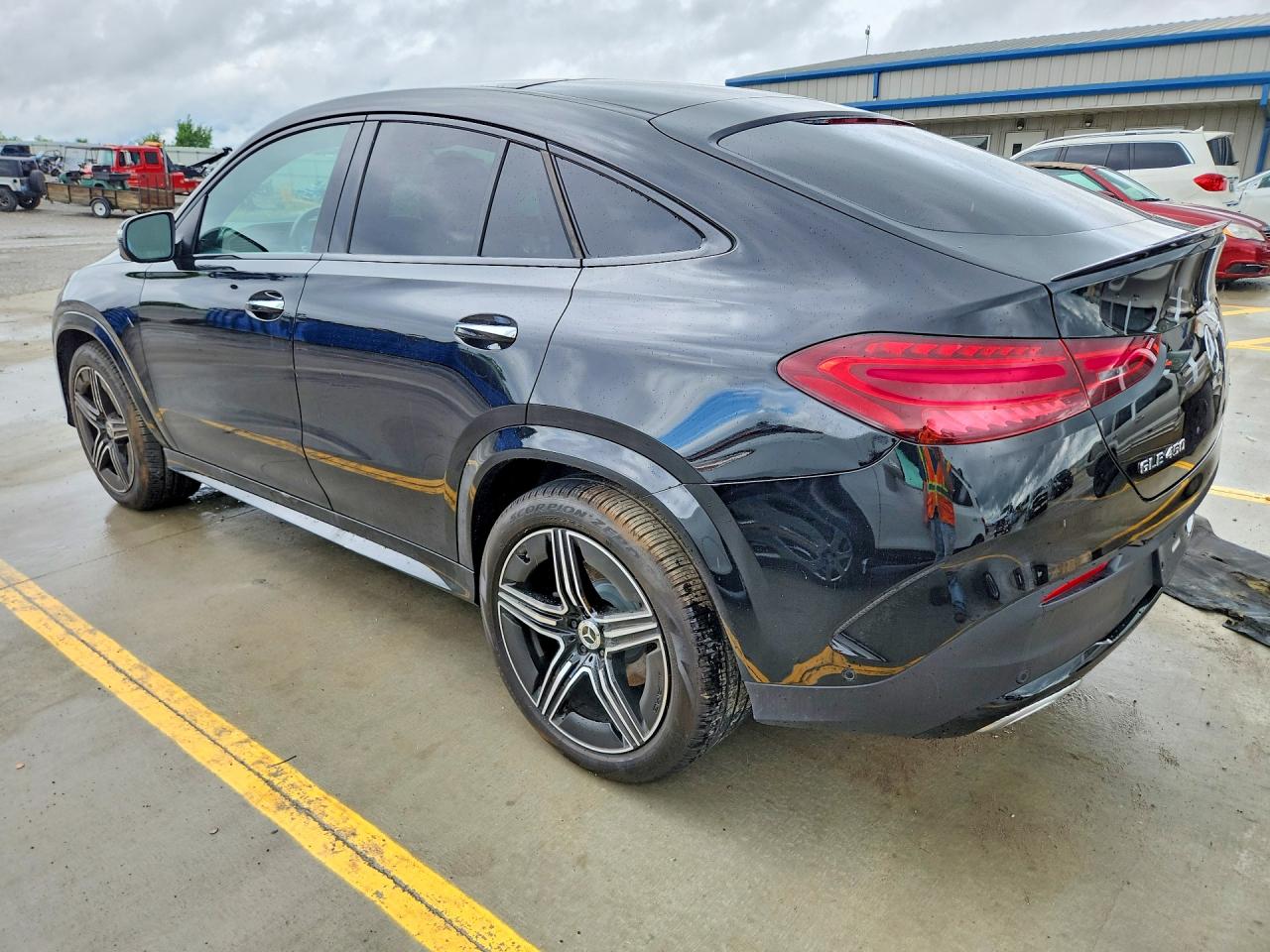 2025 Mercedes-Benz GLE-Class VIN 4JGFD5KB8SB420912 COPART salvage auction — Side, KY - CERT OF TITLE-SALVAGE, sold $56,000 on 2026-07-09 (photo 2)