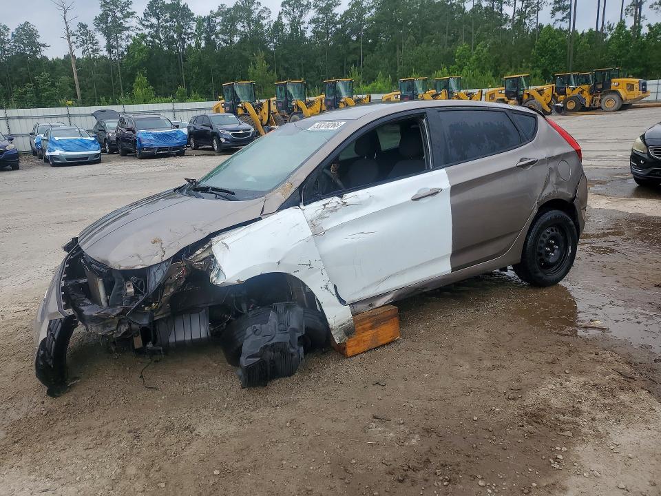2013 Hyundai Accent VIN KMHCT5AE1DU111095 COPART salvage auction — ROLLOVER, SC - CERT OF TITLE-SALVAGE, sold $200 on 2026-07-06 (photo 1)
