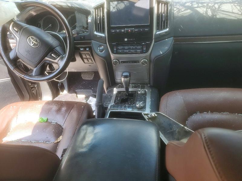 2018 Toyota VIN JTMCY7AJ8J4063573 COPART salvage auction — ROLLOVER, Tx - Salvage Vehicle Title, sold $16,700 on 2026-07-13 (photo 8)