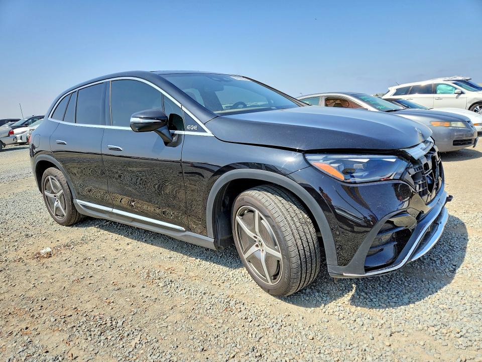 2023 Mercedes-benz Eqe VIN 4JGGM1CB2PA005092 COPART salvage auction — ROOF, Ca - Salvage Certificate, sold $21,600 on 2026-07-31 (photo 4)