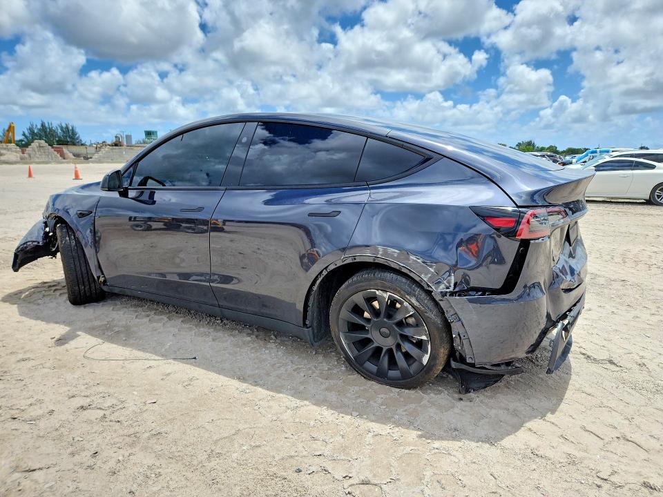 2024 Tesla Model y VIN 7SAYGDEDXRF190652 COPART salvage auction — FRONT END, Fl - Certificate Of Destruction, sold $2,850 on 2026-07-30 (photo 2)