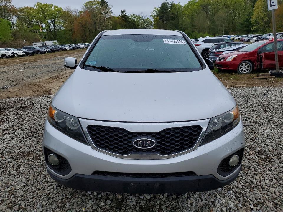 2011 Kia Sorento VIN 5XYKUCA16BG013452 COPART salvage auction — SIDE, MA - CERT OF TITLE-RECONSTRCTD COLL, sold $750 on 2026-07-22 (photo 5)