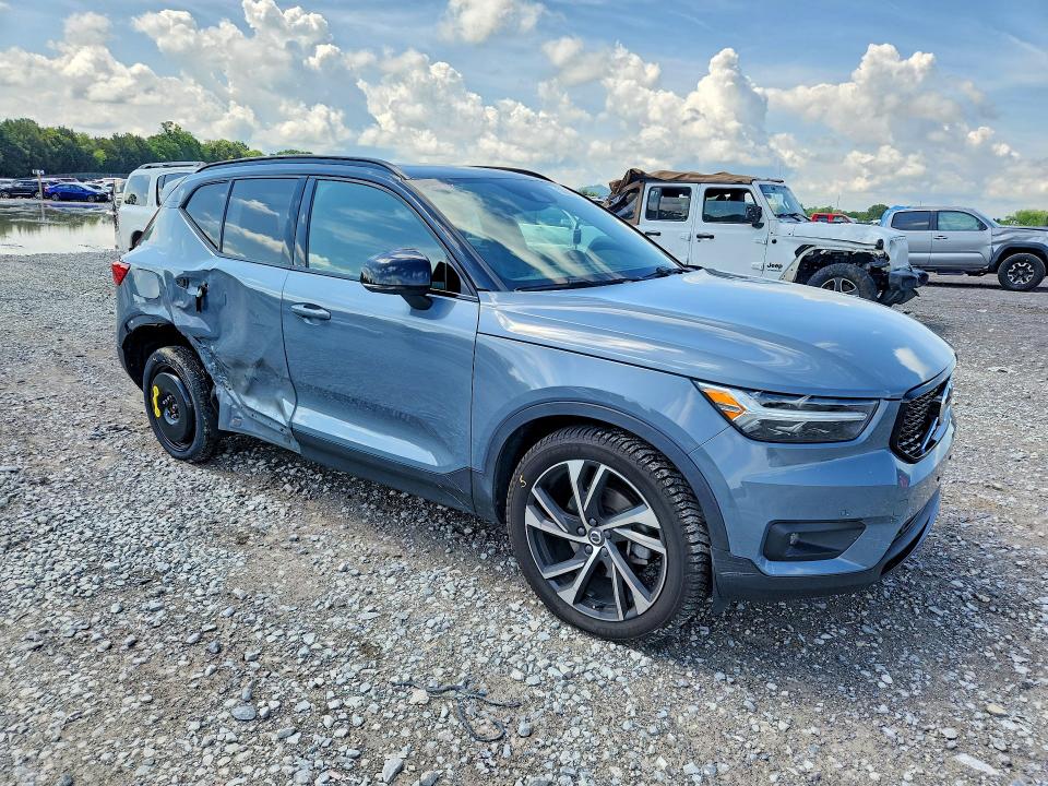 2021 Volvo Xc40 VIN YV4162UMXM2533699 COPART salvage auction — SIDE, TN - SALVAGE CERT-WATER DAMAGE, sold $5,900 on 2026-07-02 (photo 4)