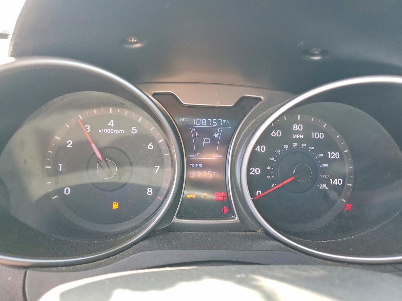 2013 Hyundai Veloster VIN KMHTC6AD7DU086958 COPART salvage auction — Front End, TX - SALVAGE VEHICLE TITLE, sold $1,200 on 2026-07-09 (photo 9)