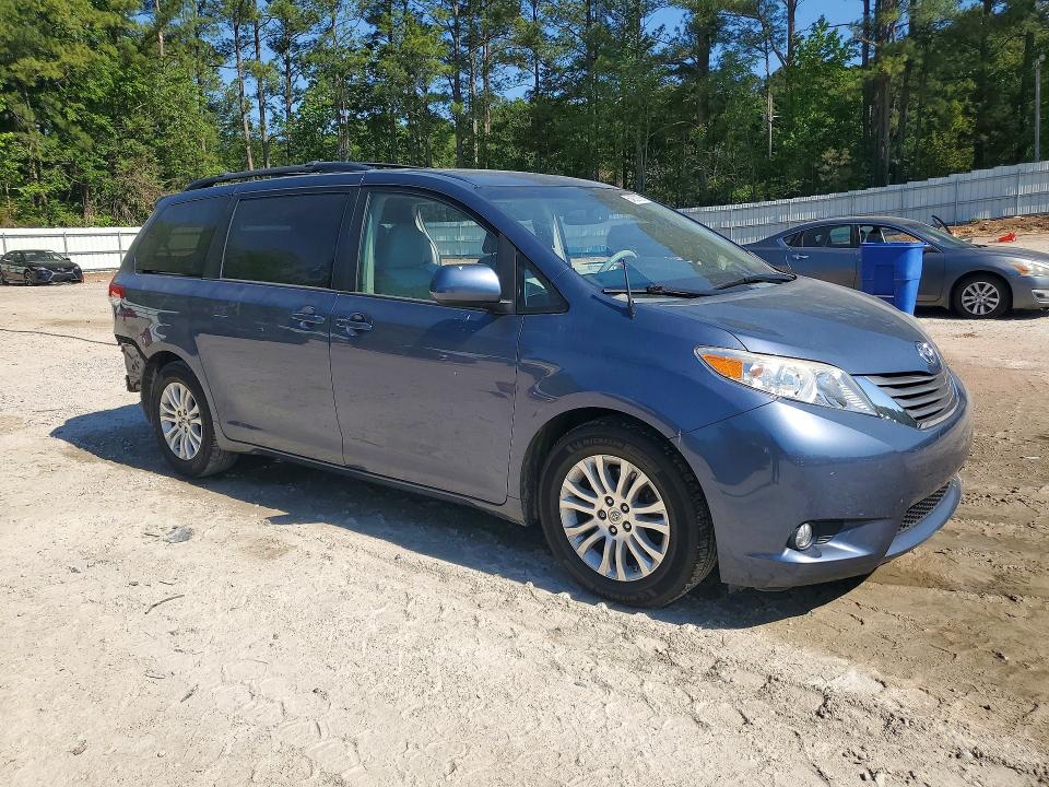 2014 Toyota VIN 5TDYK3DC4ES520628 COPART salvage auction — SIDE, Nc - Salvage Certificate Of Title, sold $4,200 on 2026-07-06 (photo 4)